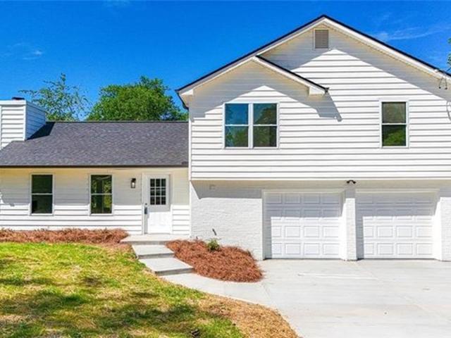 House for sale in Suwanee, Georgia