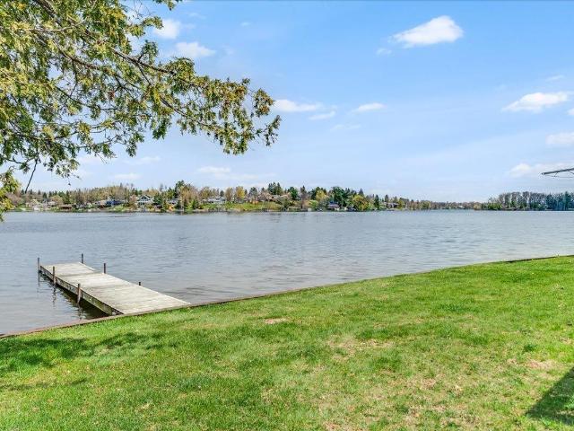 House for sale in Lupton