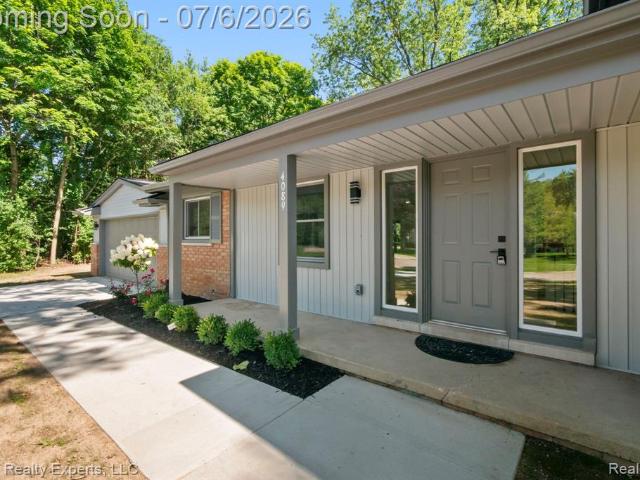 House for sale in West Bloomfield, Michigan