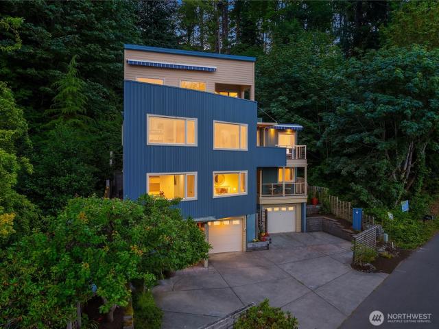 House for sale in Bainbridge Island, Washington