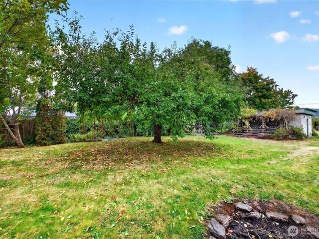 Land for sale in Orting, Pierce County