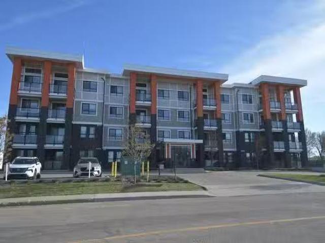 Condo for sale in Devon