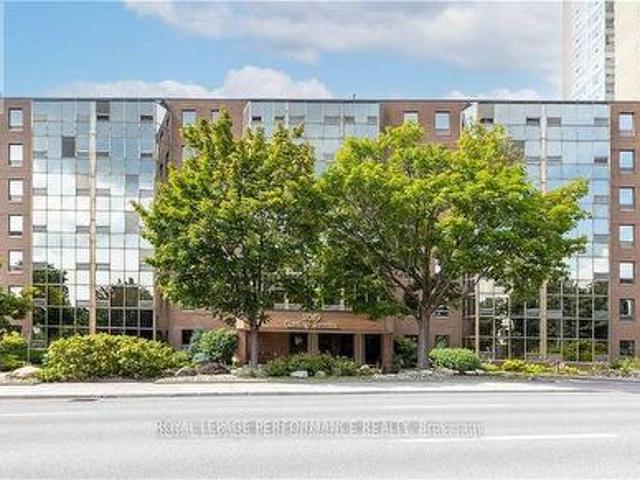 Condo for sale in Bay, Ottawa