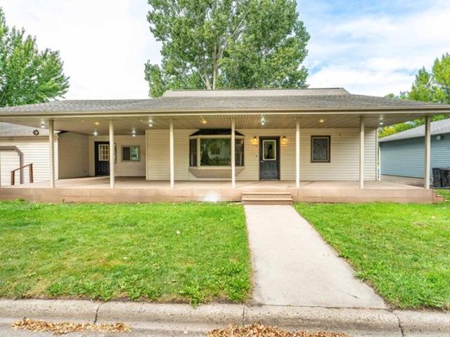 House for sale in Pelican Rapids, Minnesota