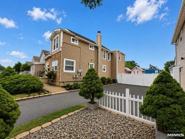 House for sale in Hudson, New Jersey