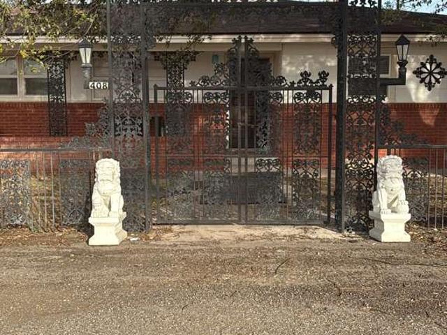 House for sale in Howard, Texas