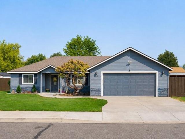 House for sale in Benton City, Washington