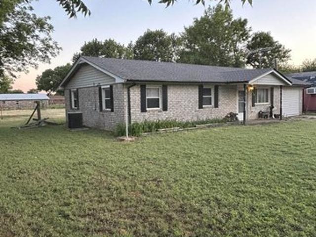 House for sale in Hennessey, Oklahoma