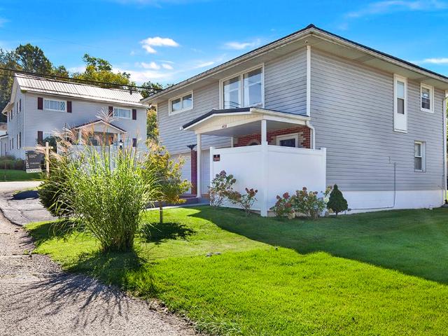 House for sale in Vanderbilt, Pennsylvania