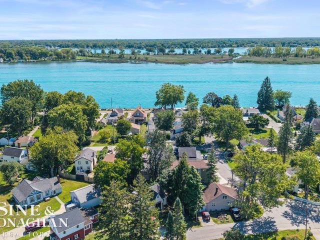 House for sale in Algonac, Michigan