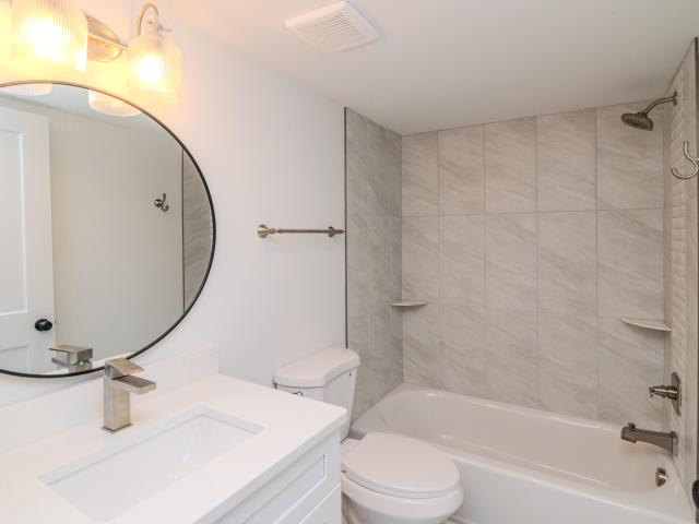 House for sale in Versailles, Woodford County
