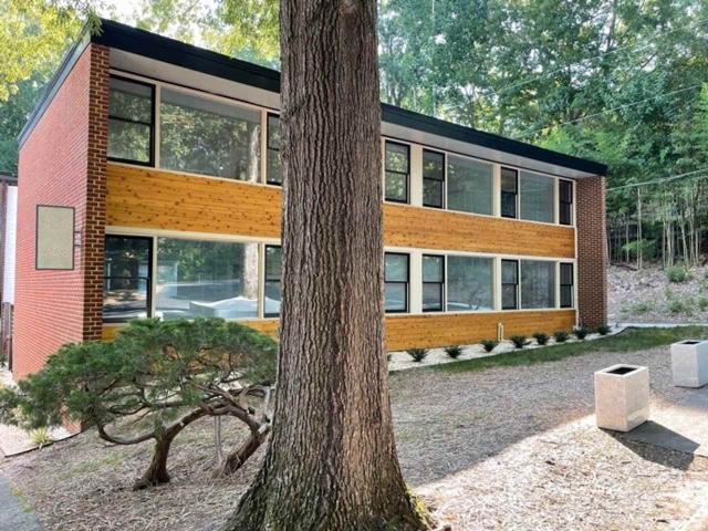 Apartment for rent in Franklin-Rosemary Historic District, Chapel Hill