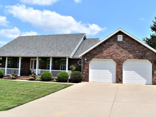 House for sale in Monett, Missouri