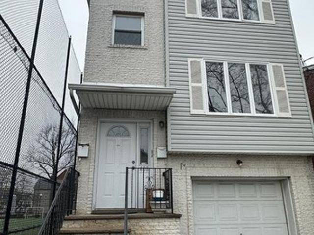 House for sale in Hudson, New Jersey