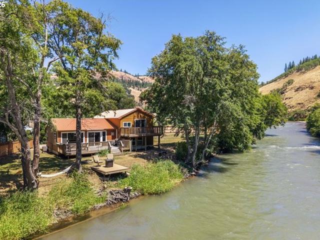 House for sale in Klickitat, Washington