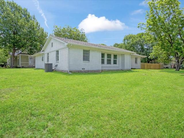House for sale in Whitewright, Texas