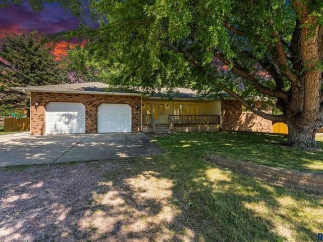 House for sale in Hartford, South Dakota