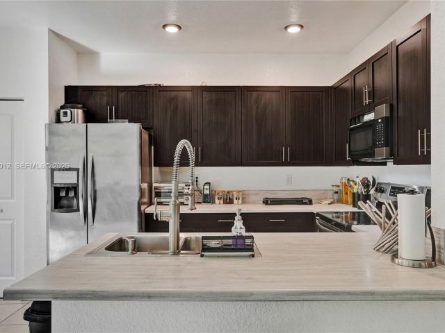 Townhouse for sale in West Park, Florida