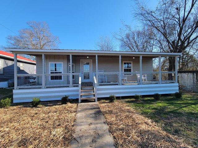 House for sale in Bridgeport, Alabama