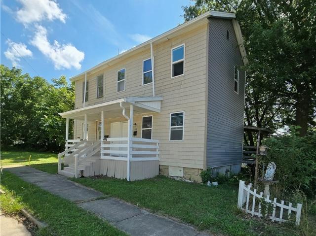 House for sale in New Castle, Pennsylvania