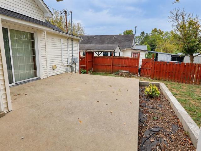 House for sale in Edmonton, Metcalfe County
