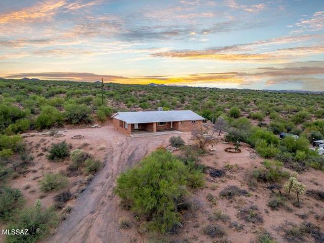 House for sale in Mammoth, Arizona