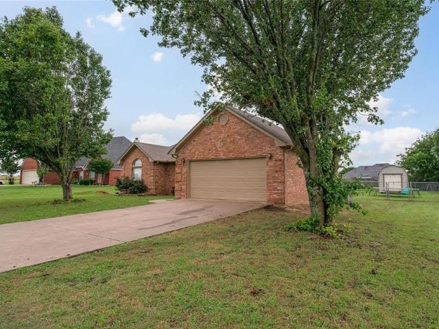 House for sale in Bells, Grayson County