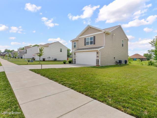 House for sale in Cecilia, Kentucky