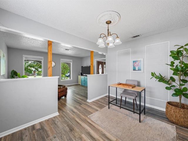 House for sale in Woodway