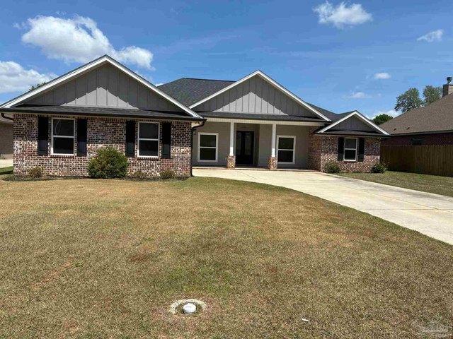 House for sale in Pace, Florida