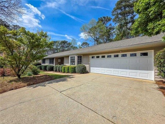 House for sale in Lilburn, Georgia