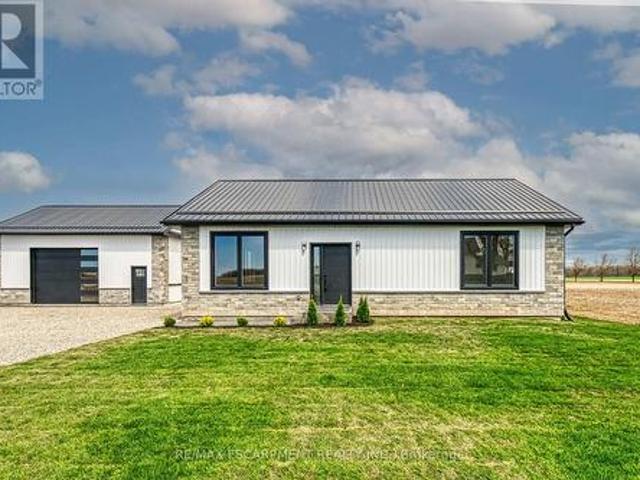 House for sale in Selkirk, Ontario