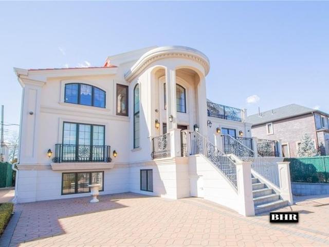 House for sale in Arverne, New York