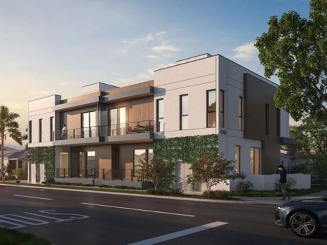 Townhouse for sale in Culver City, California