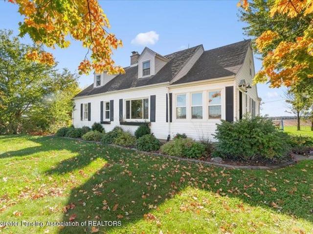 House for sale in St. Johns, Clinton County