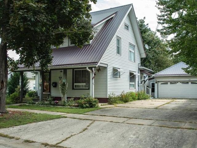 House for sale in Waverly, Iowa