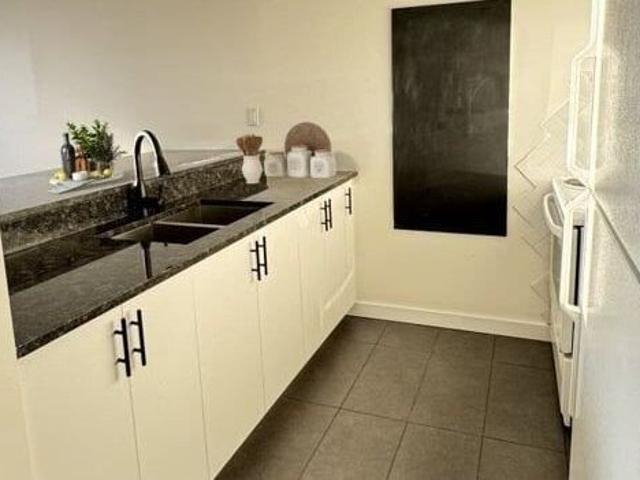 House for rent in Hintonburg Shopping Area, Ottawa