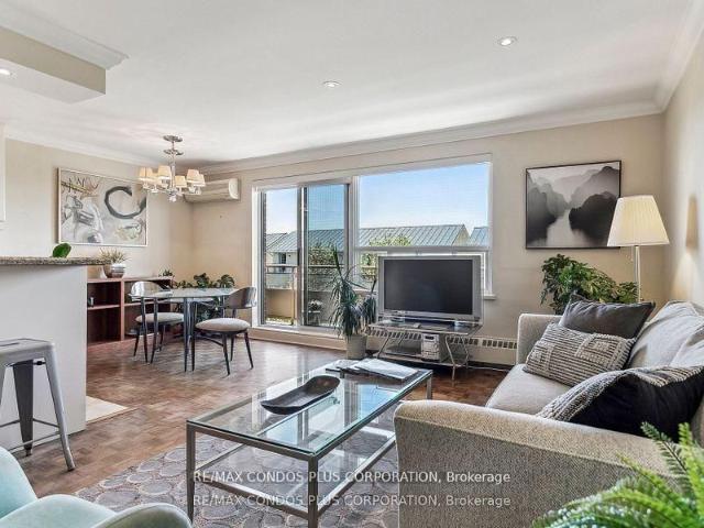 Apartment for sale in Woburn, Ontario