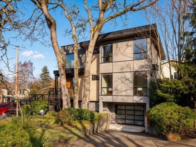 House for sale in Victoria, British Columbia