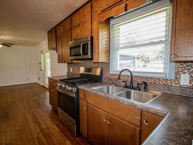 House for sale in Weaver
