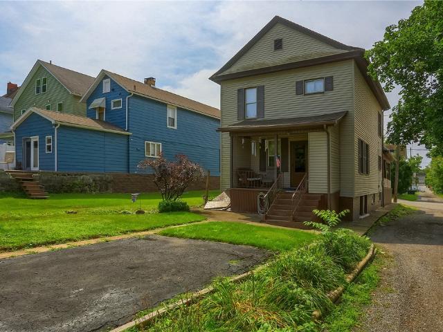House for sale in New Castle, Pennsylvania