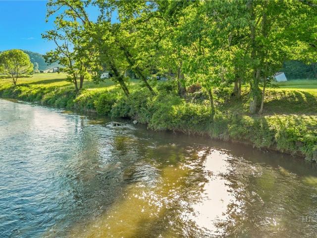 House for sale in West Jefferson, North Carolina