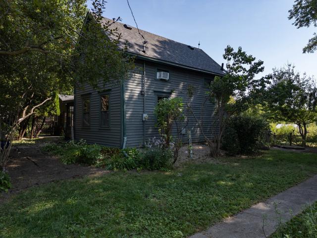 House for sale in Bishop Hill, Henry County