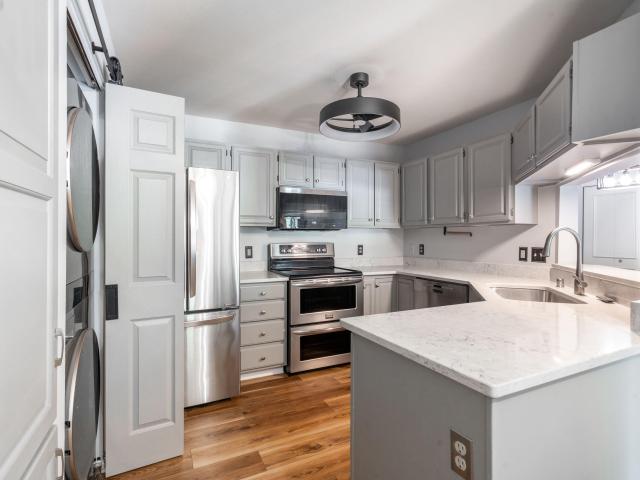 Condo for sale in Thiensville Condo for sale in Thiensville