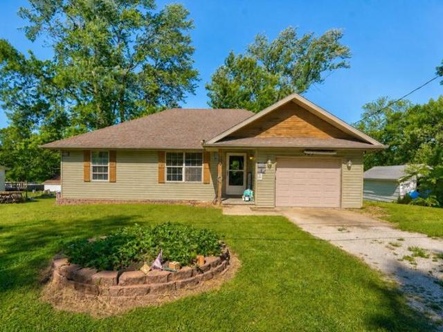 House for sale in Ash Grove, Missouri
