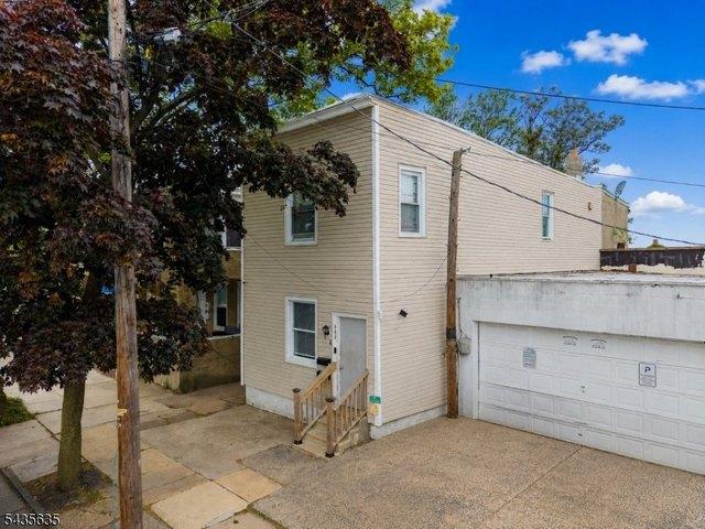 House for sale in Perth Amboy, New Jersey