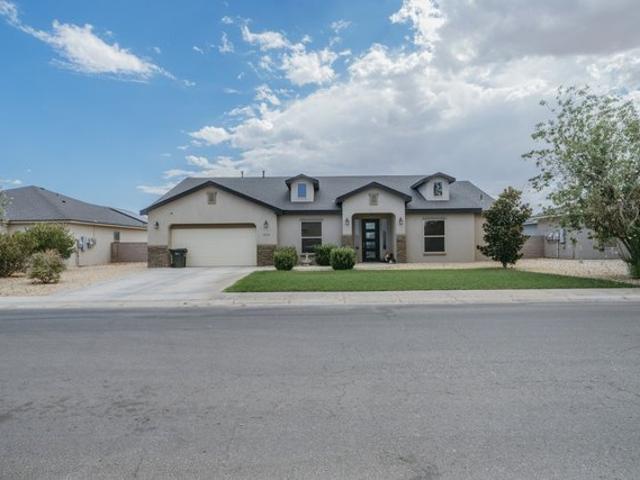 House for sale in Carlsbad, New Mexico