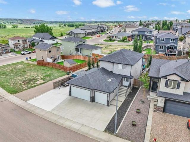 House for sale in Medicine Hat, Alberta