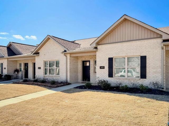 Townhouse for sale in Danville, Alabama