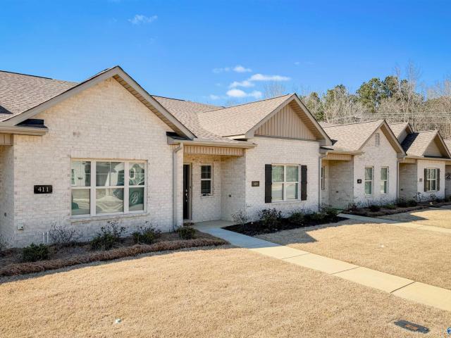 Townhouse for sale in Danville, Alabama